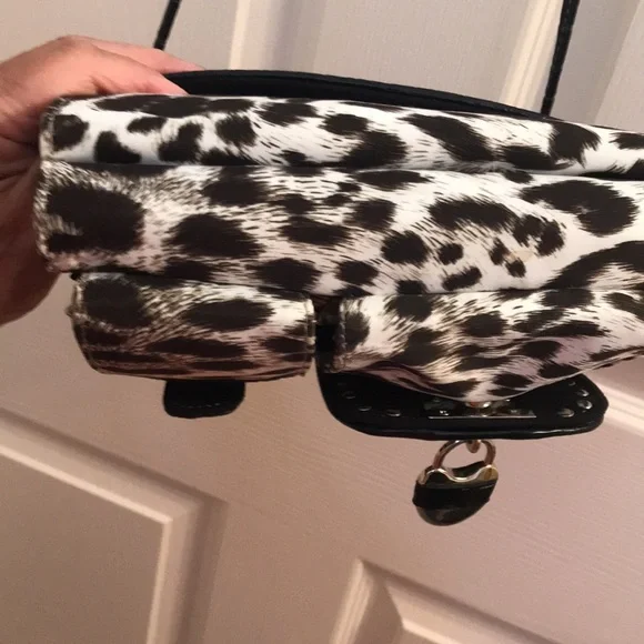 Kathy Van Zeeland Wallet purse - Picture 9 of 9